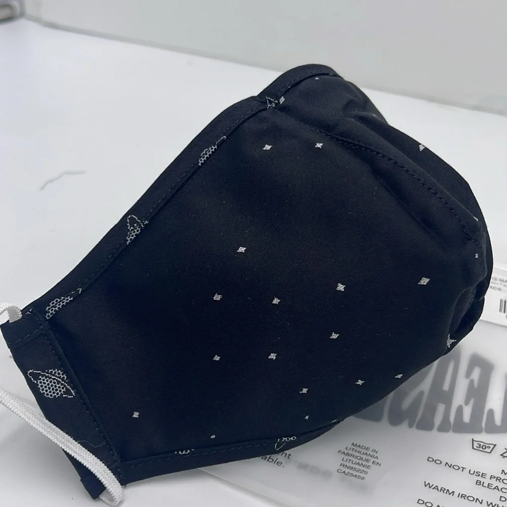 Black Patterned Face Mask TED BAKER LONDON Reversible Reusable FACE MASK  NWT